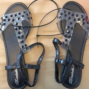 New black studded sandal size 8 1/2